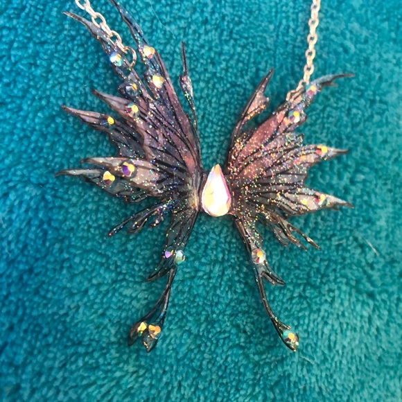 Fairy wing necklace - Picture 3 of 12